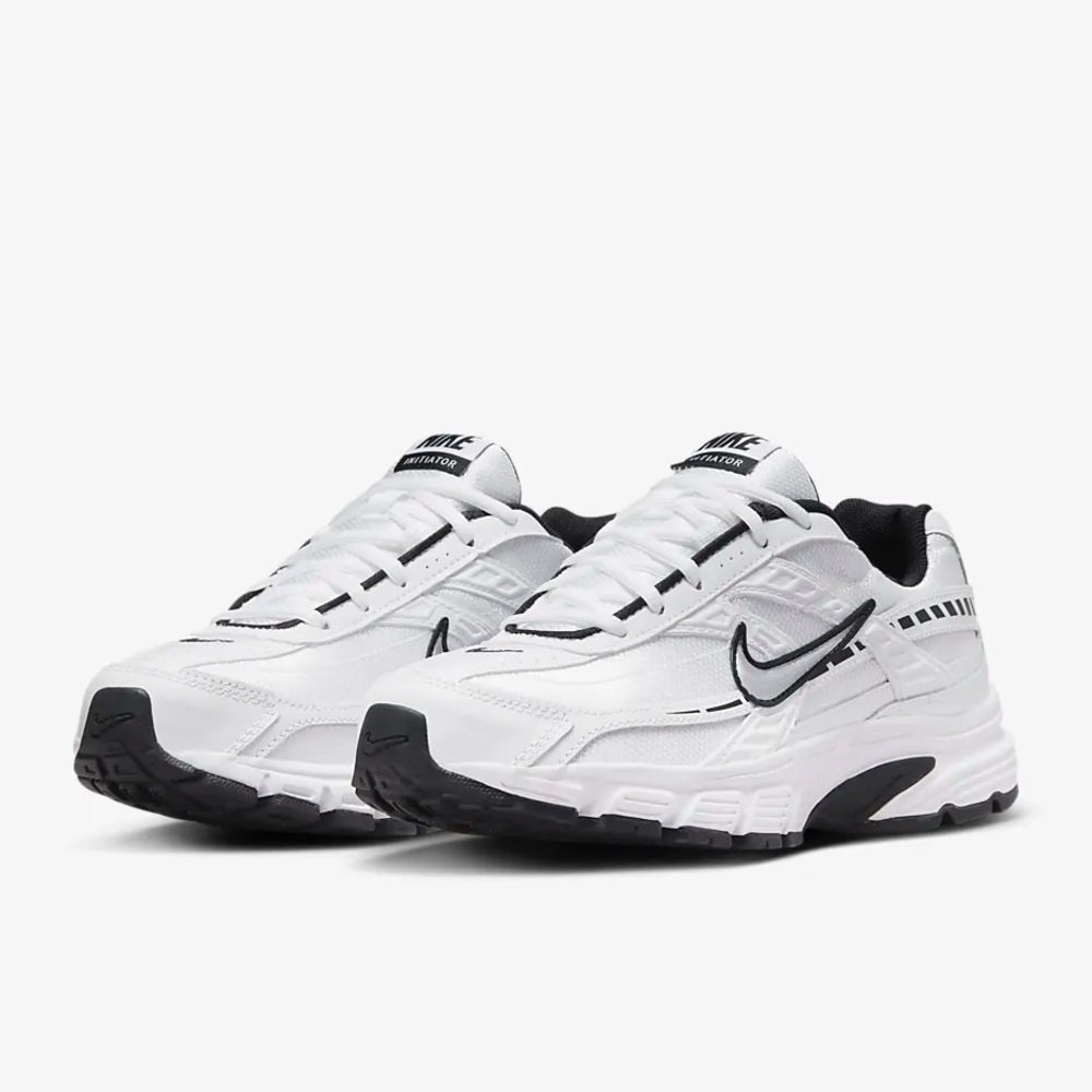 Women’s Nike Initiator - Size 10 - NWT